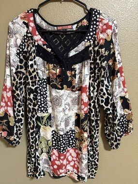 Olive Hill Patchwork Floral Leopard Print Lace Neck Tunic Top Women's Sz XL